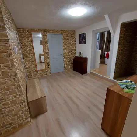Butterfly Apartment *
